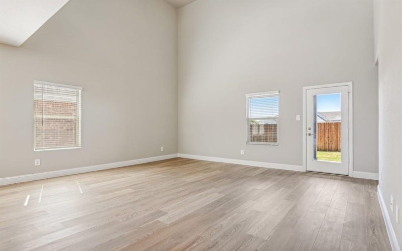 1015 Emberwood Drive, McKinney, TX 75069, 5 Bedrooms Bedrooms, ,3 BathroomsBathrooms,Residential,For Sale,1015 Emberwood Drive,20910357