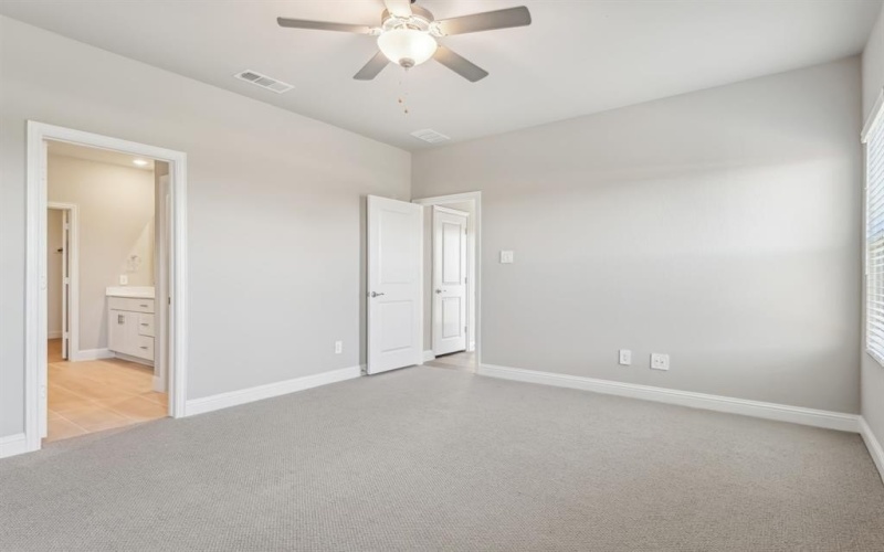 1015 Emberwood Drive, McKinney, TX 75069, 5 Bedrooms Bedrooms, ,3 BathroomsBathrooms,Residential,For Sale,1015 Emberwood Drive,20910357
