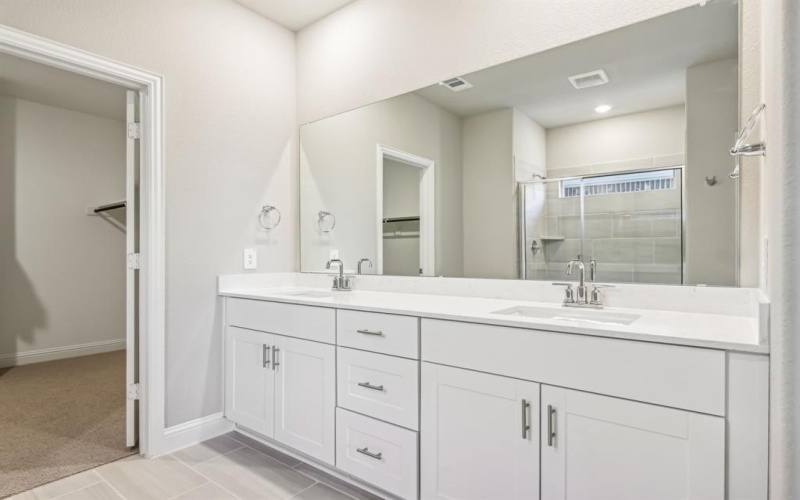 1015 Emberwood Drive, McKinney, TX 75069, 5 Bedrooms Bedrooms, ,3 BathroomsBathrooms,Residential,For Sale,1015 Emberwood Drive,20910357