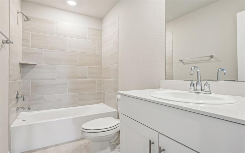 1015 Emberwood Drive, McKinney, TX 75069, 5 Bedrooms Bedrooms, ,3 BathroomsBathrooms,Residential,For Sale,1015 Emberwood Drive,20910357