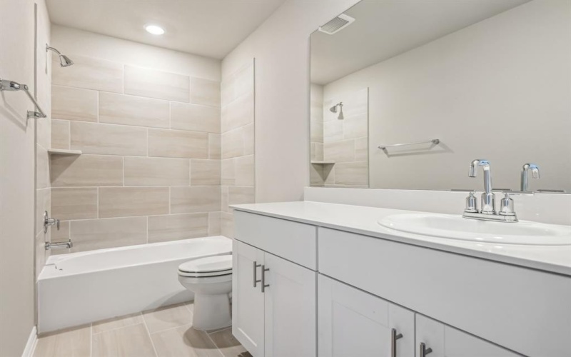 1015 Emberwood Drive, McKinney, TX 75069, 5 Bedrooms Bedrooms, ,3 BathroomsBathrooms,Residential,For Sale,1015 Emberwood Drive,20910357