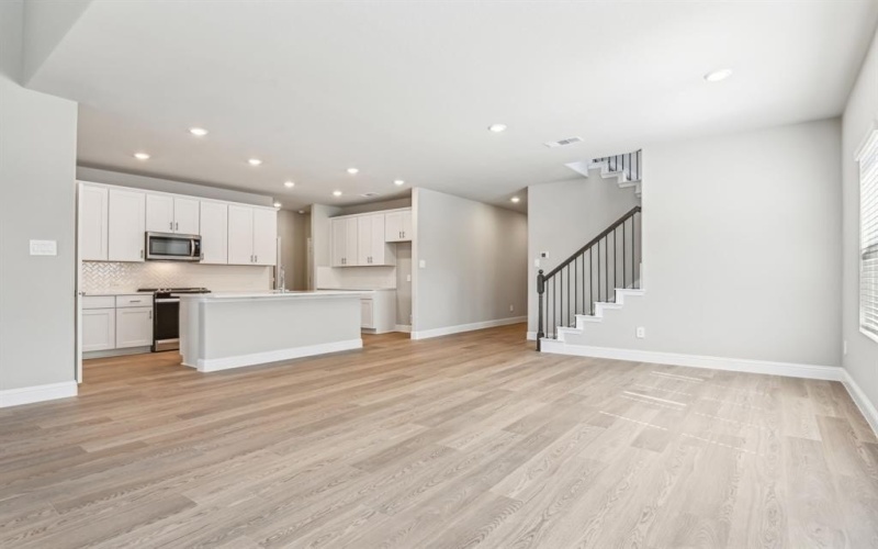 1015 Emberwood Drive, McKinney, TX 75069, 5 Bedrooms Bedrooms, ,3 BathroomsBathrooms,Residential,For Sale,1015 Emberwood Drive,20910357