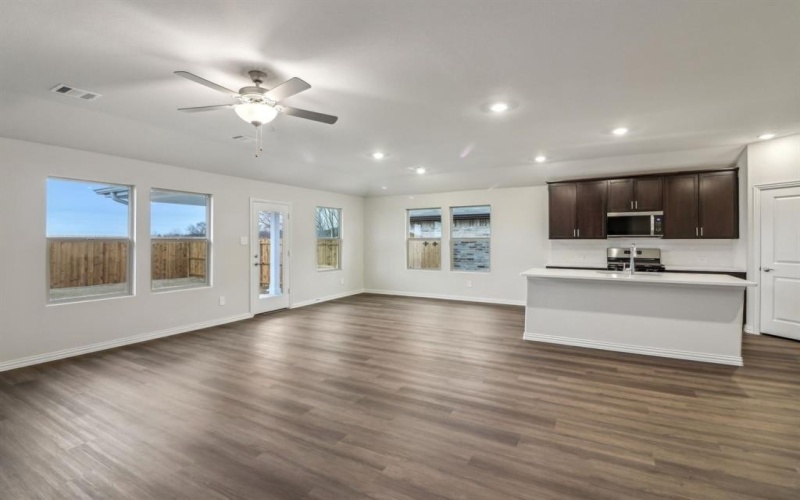 2018 Stallion Street, Seagoville, TX 75159, 4 Bedrooms Bedrooms, ,3 BathroomsBathrooms,Residential,For Sale,2018 Stallion Street,20912610