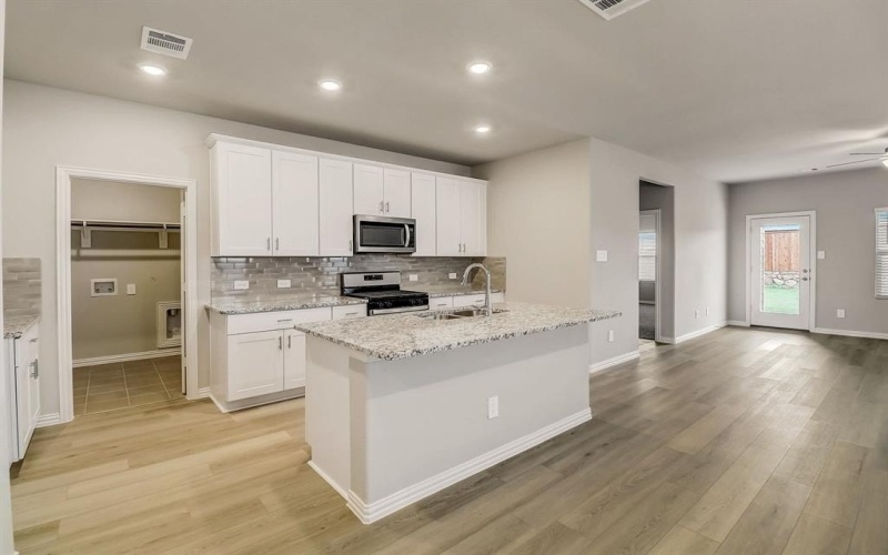 417 Ezra Lane, McKinney, TX 75069, 4 Bedrooms Bedrooms, ,2 BathroomsBathrooms,Residential,For Sale,417 Ezra Lane,20912627