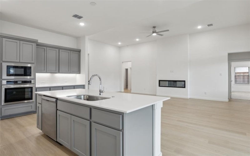 1324 Flora Place, Lavon, TX 75166, 4 Bedrooms Bedrooms, ,3 BathroomsBathrooms,Residential,For Sale,1324 Flora Place,20893601