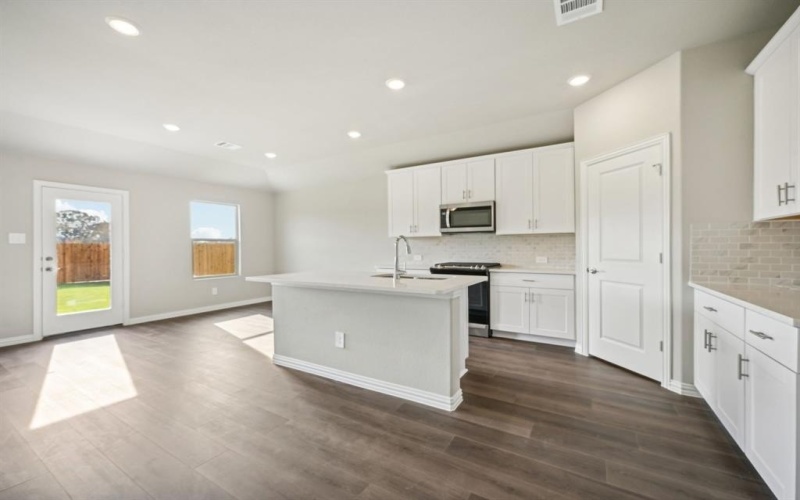 4023 Medina Drive, Farmersville, TX 75442, 3 Habitaciones Habitaciones , ,2 BañosBaños,Residential,En Venta,4023 Medina Drive,20912642