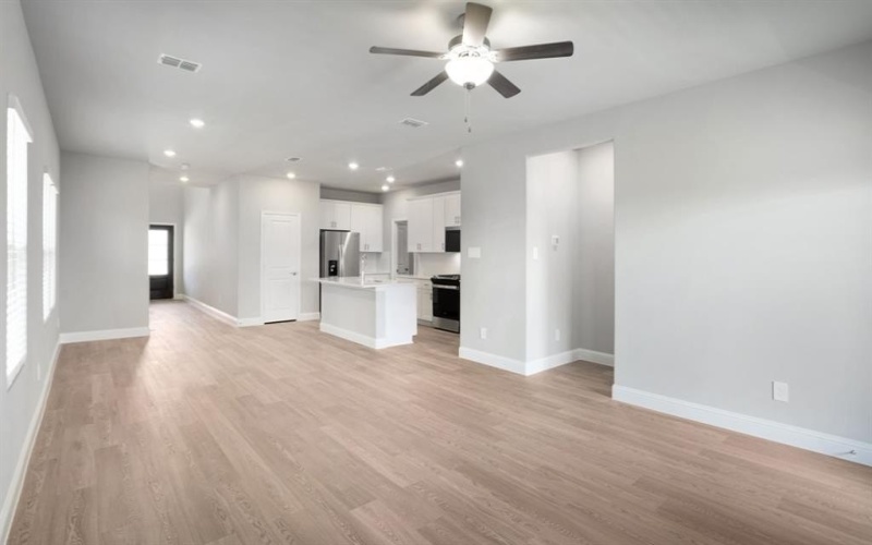 501 Ezra Lane, McKinney, TX 75069, 4 Bedrooms Bedrooms, ,2 BathroomsBathrooms,Residential,For Sale,501 Ezra Lane,20910495