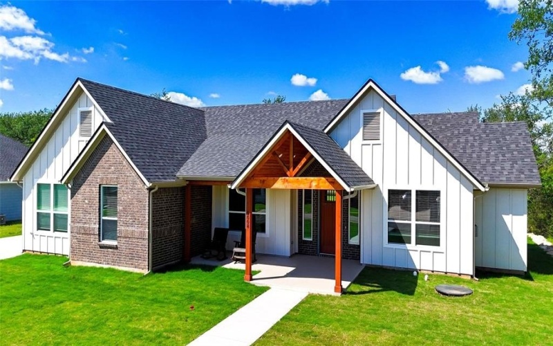 5008 SAN MARCOS Drive, Granbury, TX 76048, 3 Bedrooms Bedrooms, ,2 BathroomsBathrooms,Residential,For Sale,5008 SAN MARCOS Drive,20918643
