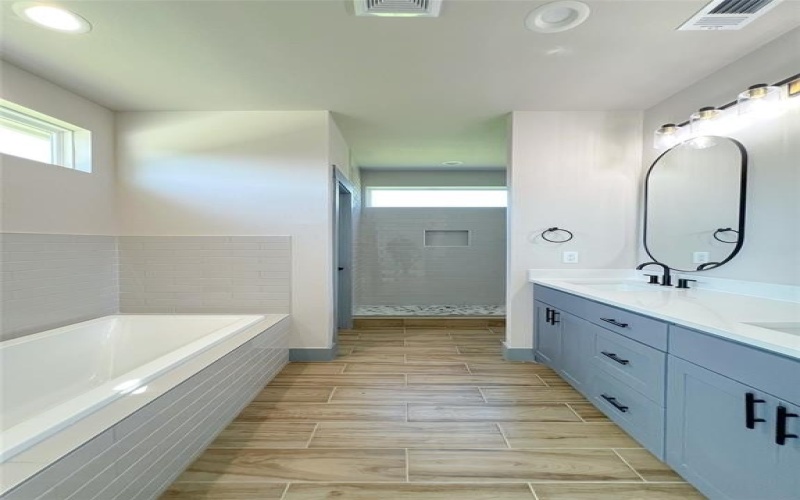 5008 SAN MARCOS Drive, Granbury, TX 76048, 3 Bedrooms Bedrooms, ,2 BathroomsBathrooms,Residential,For Sale,5008 SAN MARCOS Drive,20918643