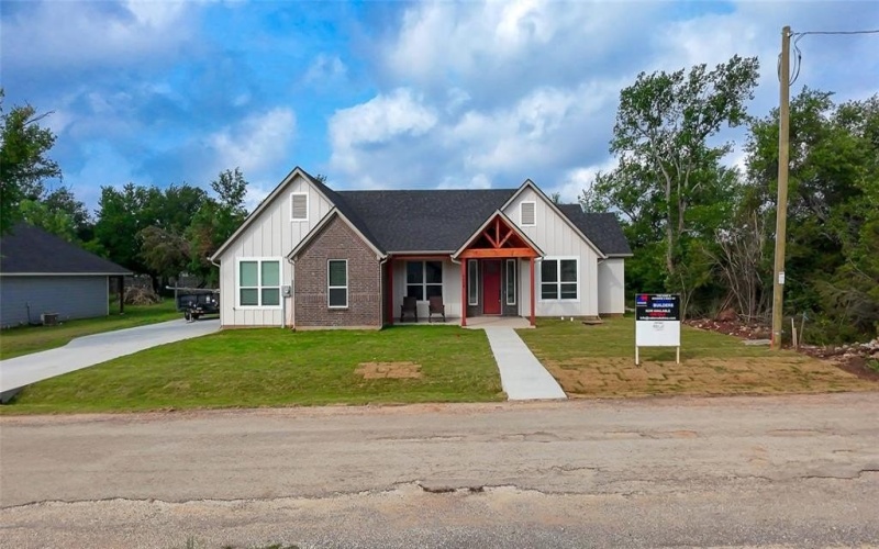 5008 SAN MARCOS Drive, Granbury, TX 76048, 3 Bedrooms Bedrooms, ,2 BathroomsBathrooms,Residential,For Sale,5008 SAN MARCOS Drive,20918643