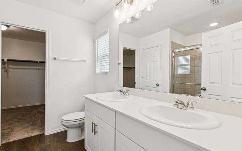 2056 Pleasant Knoll Circle, Forney, TX 75126, 4 Bedrooms Bedrooms, ,3 BathroomsBathrooms,Residential,For Sale,2056 Pleasant Knoll Circle,20922659