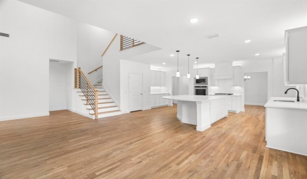 848 Northwood Road, Fort Worth, TX 76107, 4 Bedrooms Bedrooms, ,3 BathroomsBathrooms,Residential,For Sale,848 Northwood Road,20887867