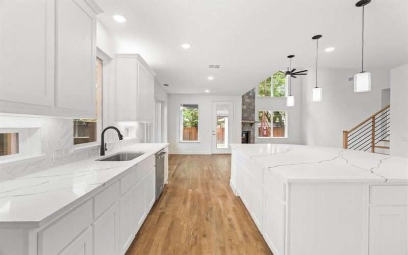 848 Northwood Road, Fort Worth, TX 76107, 4 Bedrooms Bedrooms, ,3 BathroomsBathrooms,Residential,For Sale,848 Northwood Road,20887867