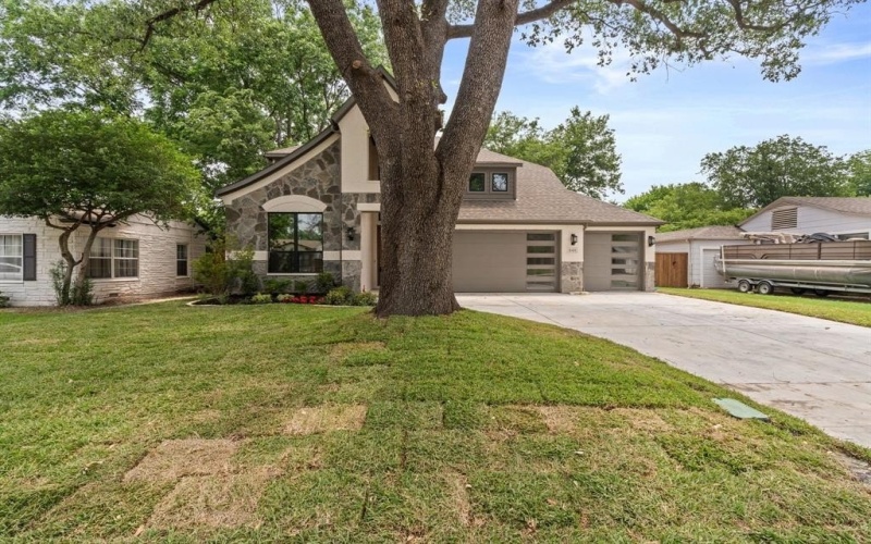 848 Northwood Road, Fort Worth, TX 76107, 4 Bedrooms Bedrooms, ,3 BathroomsBathrooms,Residential,For Sale,848 Northwood Road,20887867