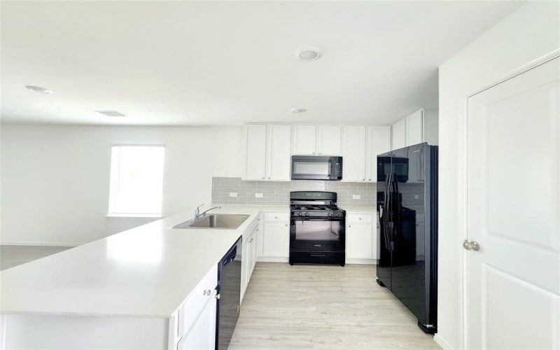 1056 Cortijo Way, Fort Worth, TX 76052, 3 Bedrooms Bedrooms, ,2 BathroomsBathrooms,Residential Lease,For Rent,1056 Cortijo Way,20920744