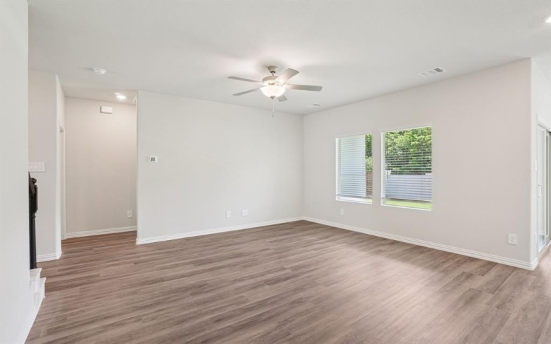 4011 Medina Drive, Farmersville, TX 75442, 4 Bedrooms Bedrooms, ,3 BathroomsBathrooms,Residential,For Sale,4011 Medina Drive,20896451