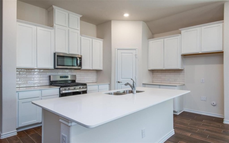 3207 Brady starr Drive, Aubrey, TX 76227, 4 Bedrooms Bedrooms, ,3 BathroomsBathrooms,Residential Lease,For Rent,3207 Brady starr Drive,20920434