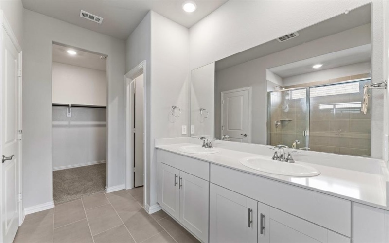 270 Sugarlands Drive, Greenville, TX 75402, 3 Bedrooms Bedrooms, ,2 BathroomsBathrooms,Residential,For Sale,270 Sugarlands Drive,20909352