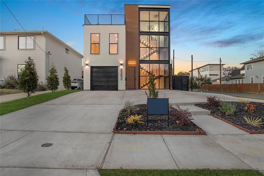 5253 Bonita Avenue, Dallas, TX 75206, 5 Habitaciones Habitaciones , ,6 BañosBaños,Residential,En Venta,5253 Bonita Avenue,20921037