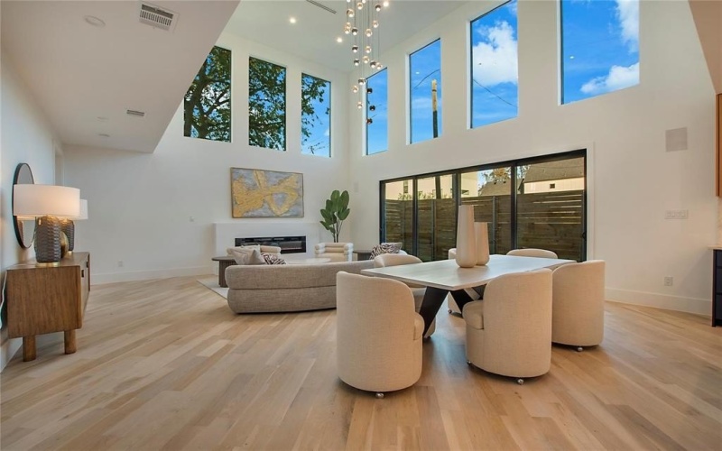 5253 Bonita Avenue, Dallas, TX 75206, 5 Habitaciones Habitaciones , ,6 BañosBaños,Residential,En Venta,5253 Bonita Avenue,20921037