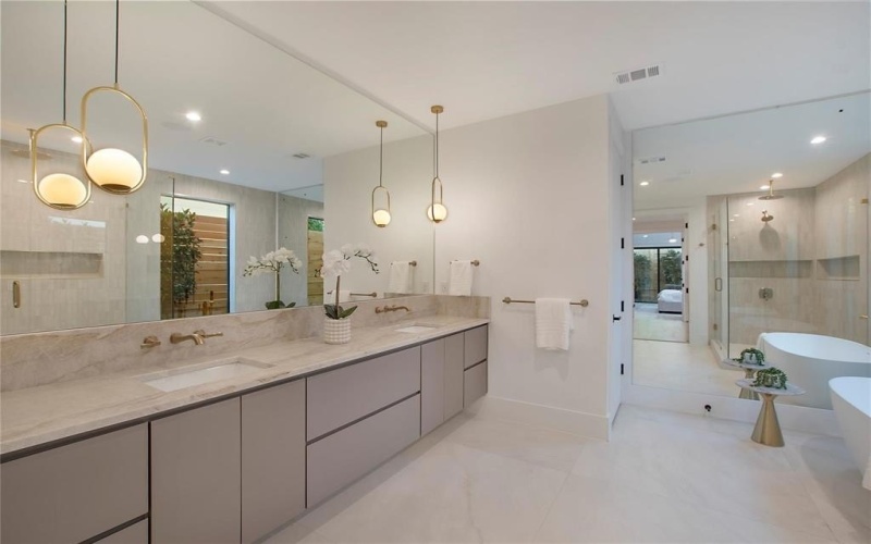 5253 Bonita Avenue, Dallas, TX 75206, 5 Habitaciones Habitaciones , ,6 BañosBaños,Residential,En Venta,5253 Bonita Avenue,20921037