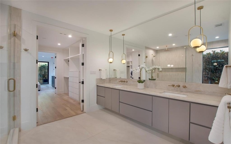 5253 Bonita Avenue, Dallas, TX 75206, 5 Habitaciones Habitaciones , ,6 BañosBaños,Residential,En Venta,5253 Bonita Avenue,20921037