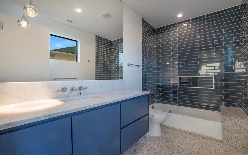 5253 Bonita Avenue, Dallas, TX 75206, 5 Habitaciones Habitaciones , ,6 BañosBaños,Residential,En Venta,5253 Bonita Avenue,20921037