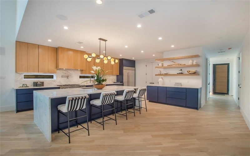5253 Bonita Avenue, Dallas, TX 75206, 5 Habitaciones Habitaciones , ,6 BañosBaños,Residential,En Venta,5253 Bonita Avenue,20921037