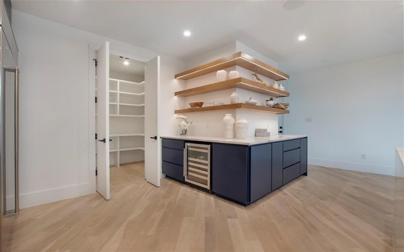 5253 Bonita Avenue, Dallas, TX 75206, 5 Habitaciones Habitaciones , ,6 BañosBaños,Residential,En Venta,5253 Bonita Avenue,20921037