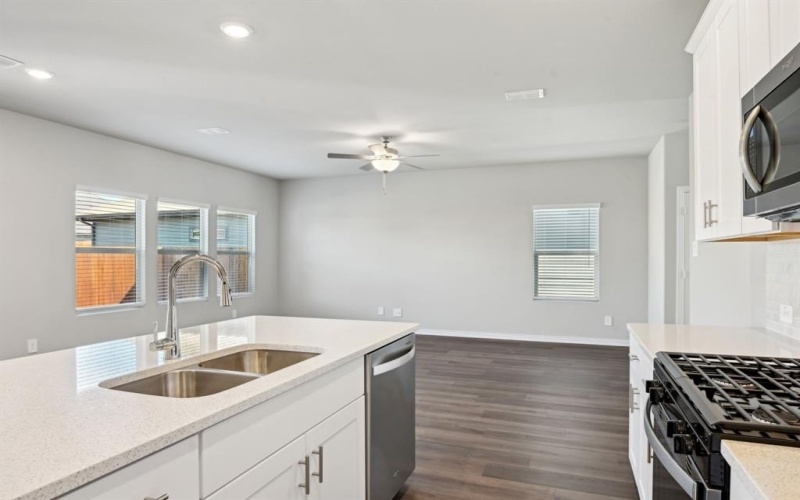 3905 Sandstone Drive, Princeton, TX 75071, 3 Bedrooms Bedrooms, ,2 BathroomsBathrooms,Residential,For Sale,3905 Sandstone Drive,20883555