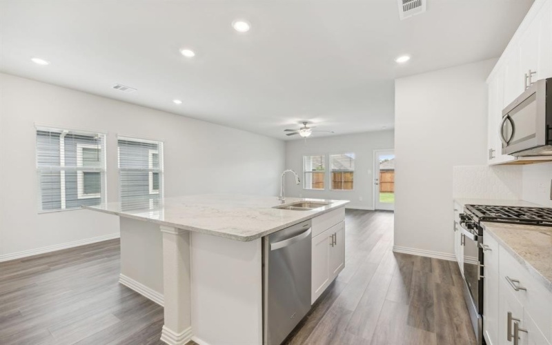 4008 Marble Falls Drive, Farmersville, TX 75442, 3 Habitaciones Habitaciones , ,2 BañosBaños,Residential,En Venta,4008 Marble Falls Drive,20884549