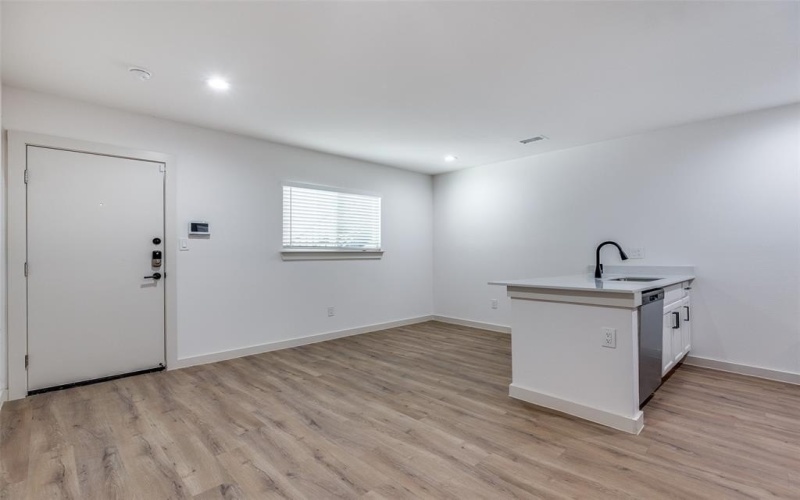 715 N Lancaster Avenue #210, Dallas, TX 75203, ,1 BañoBaños,Residential Lease,En Alquiler,715 N Lancaster Avenue,20892495