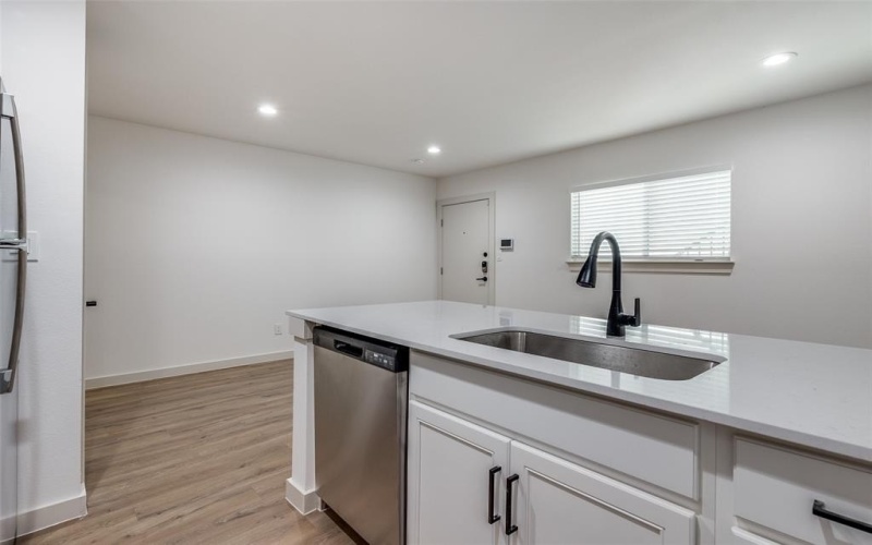 715 N Lancaster Avenue #210, Dallas, TX 75203, ,1 BañoBaños,Residential Lease,En Alquiler,715 N Lancaster Avenue,20892495