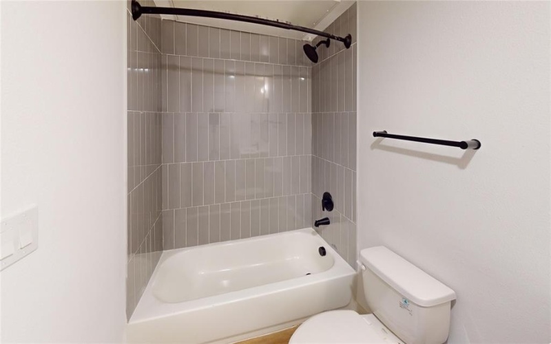 715 N Lancaster Avenue #210, Dallas, TX 75203, ,1 BañoBaños,Residential Lease,En Alquiler,715 N Lancaster Avenue,20892495