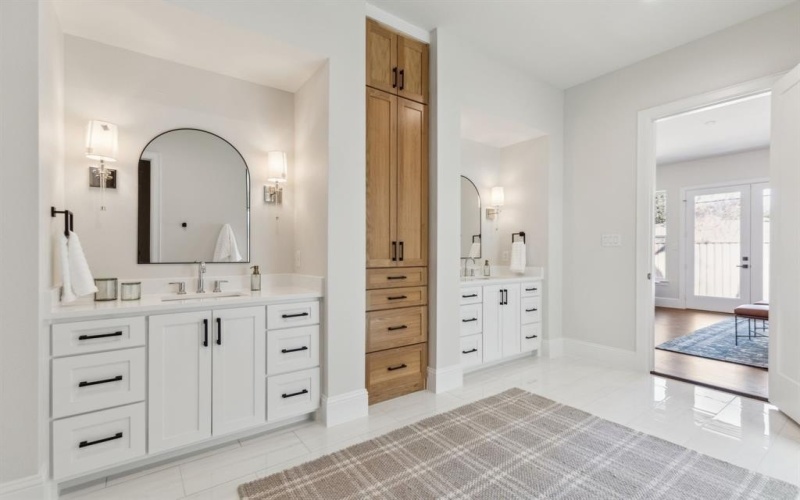 8638 Lockhaven Drive, Dallas, TX 75238, 5 Bedrooms Bedrooms, ,7 BathroomsBathrooms,Residential,For Sale,8638 Lockhaven Drive,20905420