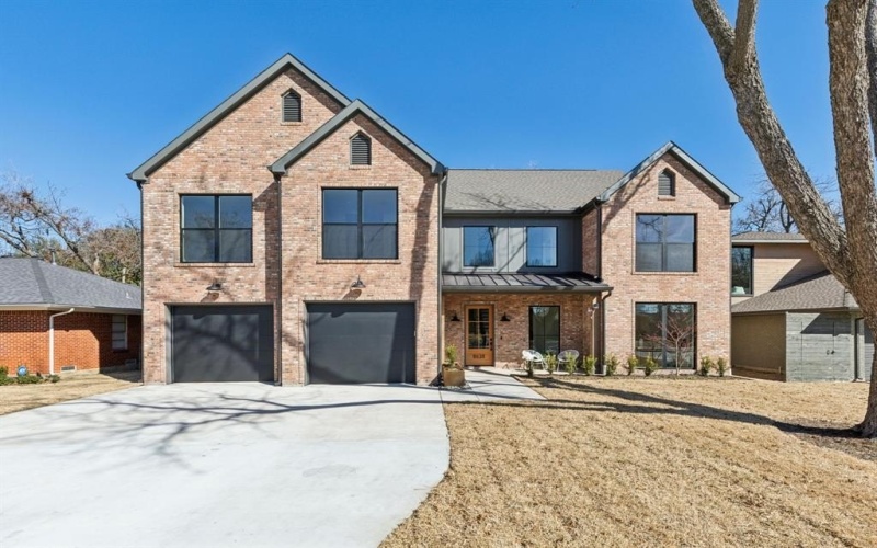 8638 Lockhaven Drive, Dallas, TX 75238, 5 Bedrooms Bedrooms, ,7 BathroomsBathrooms,Residential,For Sale,8638 Lockhaven Drive,20905420