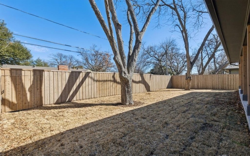 8638 Lockhaven Drive, Dallas, TX 75238, 5 Bedrooms Bedrooms, ,7 BathroomsBathrooms,Residential,For Sale,8638 Lockhaven Drive,20905420