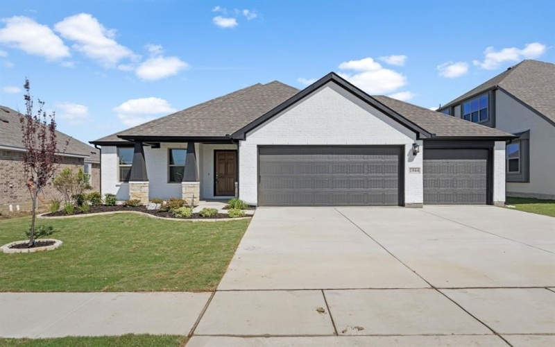1944 Nightfall Drive, Venus, TX 76084, 3 Bedrooms Bedrooms, ,2 BathroomsBathrooms,Residential,For Sale,1944 Nightfall Drive,20899251