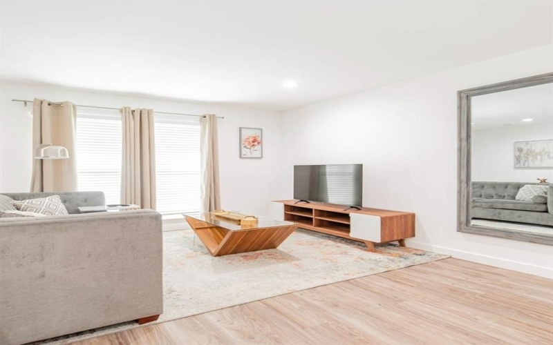 606 N Marsalis Avenue #110, Dallas, TX 75203, 1 Dormitorio Habitaciones , ,1 BañoBaños,Residential Lease,En Alquiler,606 N Marsalis Avenue,20892764