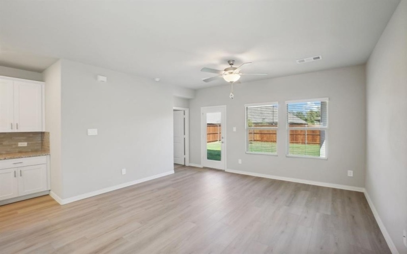 911 Pine Beach Drive, Princeton, TX 75071, 4 Bedrooms Bedrooms, ,2 BathroomsBathrooms,Residential,For Sale,911 Pine Beach Drive,20914115