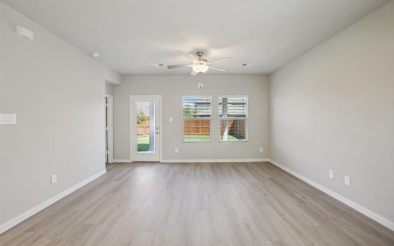 911 Pine Beach Drive, Princeton, TX 75071, 4 Bedrooms Bedrooms, ,2 BathroomsBathrooms,Residential,For Sale,911 Pine Beach Drive,20914115