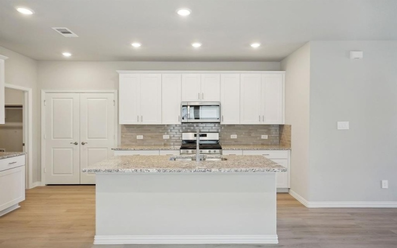 911 Pine Beach Drive, Princeton, TX 75071, 4 Bedrooms Bedrooms, ,2 BathroomsBathrooms,Residential,For Sale,911 Pine Beach Drive,20914115