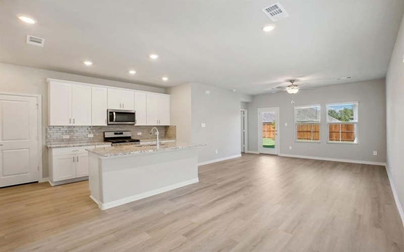 911 Pine Beach Drive, Princeton, TX 75071, 4 Bedrooms Bedrooms, ,2 BathroomsBathrooms,Residential,For Sale,911 Pine Beach Drive,20914115