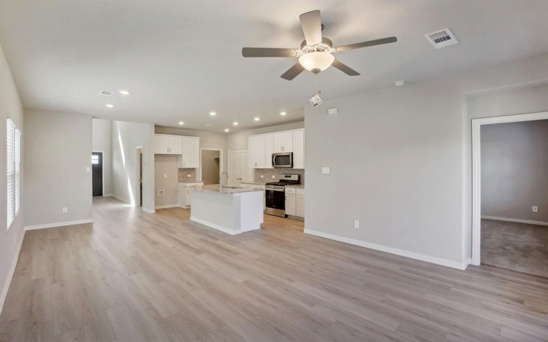 911 Pine Beach Drive, Princeton, TX 75071, 4 Bedrooms Bedrooms, ,2 BathroomsBathrooms,Residential,For Sale,911 Pine Beach Drive,20914115