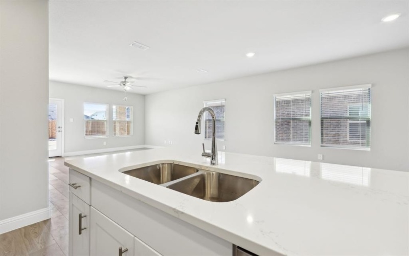 605 Willet Drive, McKinney, TX 75069, 4 Habitaciones Habitaciones , ,2 BañosBaños,Residential,En Venta,605 Willet Drive,20918092