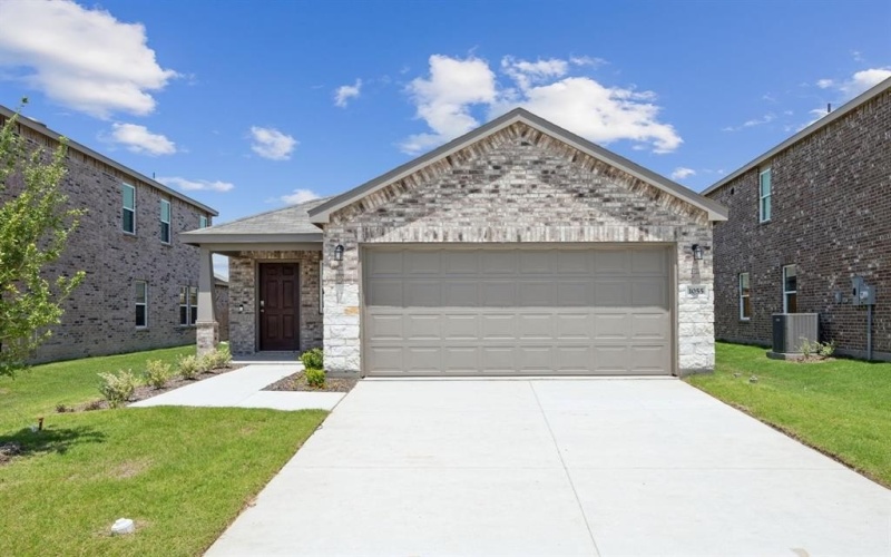 1059 Clear Dusk Lane, Forney, TX 75126, 3 Bedrooms Bedrooms, ,2 BathroomsBathrooms,Residential,For Sale,1059 Clear Dusk Lane,20914230
