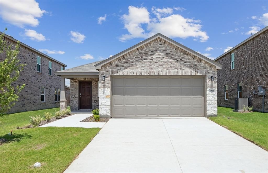 1055 Clear Dusk Lane, Forney, TX 75126, 3 Bedrooms Bedrooms, ,2 BathroomsBathrooms,Residential,For Sale,1055 Clear Dusk Lane,20914249