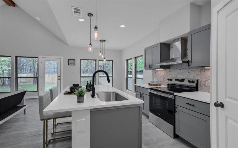715 E Hanna Street, Denison, TX 75021, 3 Bedrooms Bedrooms, ,2 BathroomsBathrooms,Residential,For Sale,715 E Hanna Street,20887350