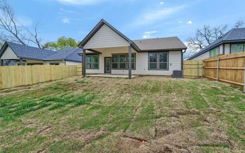 715 E Hanna Street, Denison, TX 75021, 3 Bedrooms Bedrooms, ,2 BathroomsBathrooms,Residential,For Sale,715 E Hanna Street,20887350