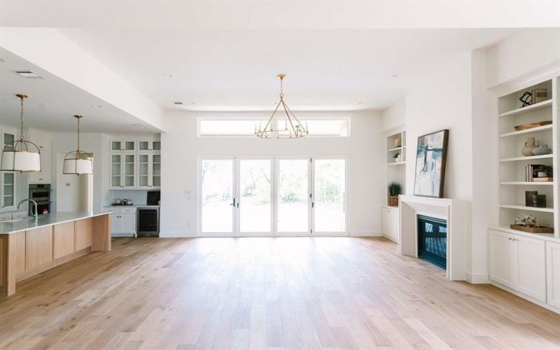 1020 Twin Creeks Drive, Weatherford, TX 76088, 4 Bedrooms Bedrooms, ,5 BathroomsBathrooms,Residential,For Sale,1020 Twin Creeks Drive,20924209